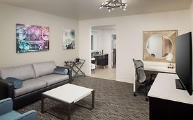 Doubletree Suites By Hilton Hotel Detroit Downtown - Fort Shelby